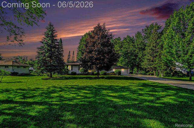 1198 W Rowland Street, Mundy Township, MI 48507