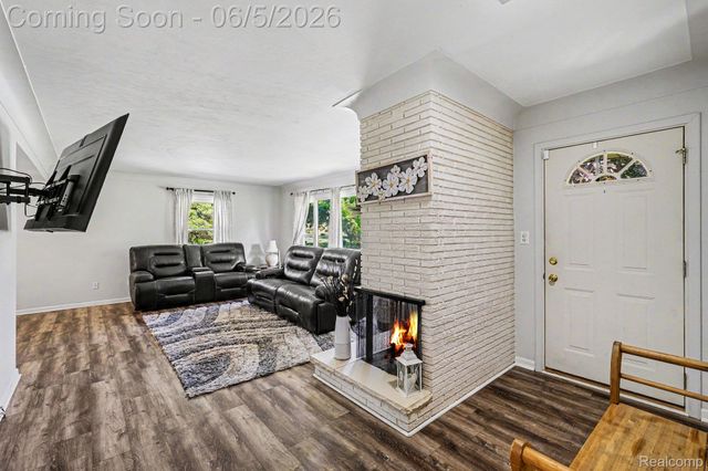 1198 W Rowland Street, Mundy Township, MI 48507