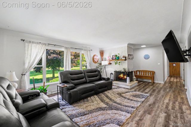 1198 W Rowland Street, Mundy Township, MI 48507