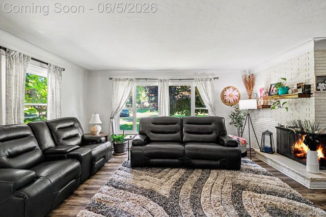 1198 W Rowland Street, Mundy Township, MI 48507