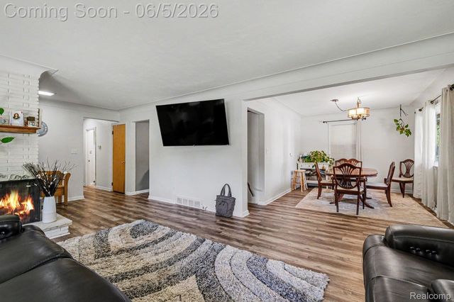 1198 W Rowland Street, Mundy Township, MI 48507