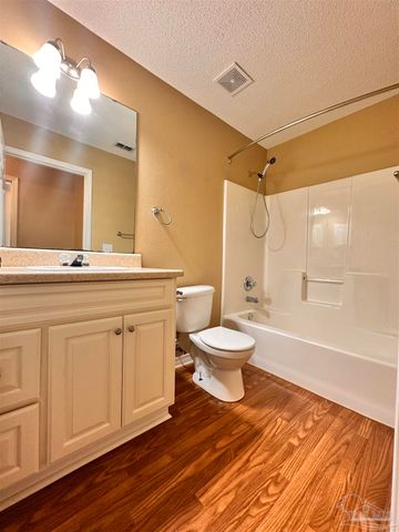4856 Genevive Ct, Pensacola, FL 32526