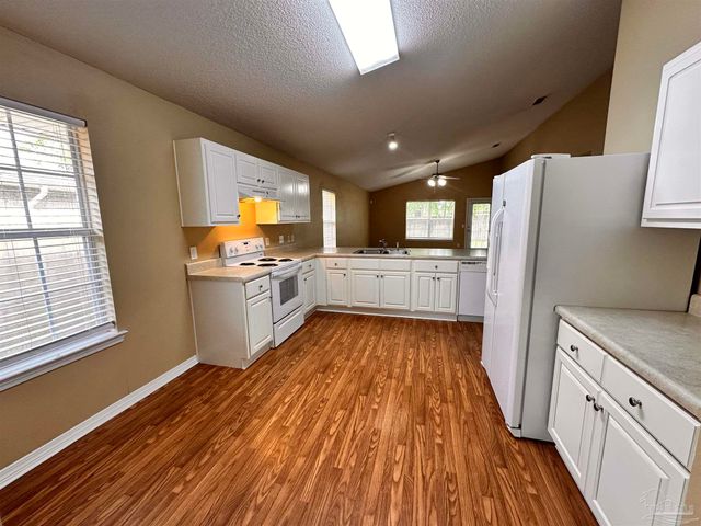 4856 Genevive Ct, Pensacola, FL 32526