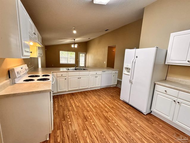 4856 Genevive Ct, Pensacola, FL 32526