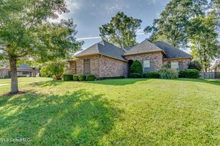111 Bridge Park Circle, Canton, MS 39046