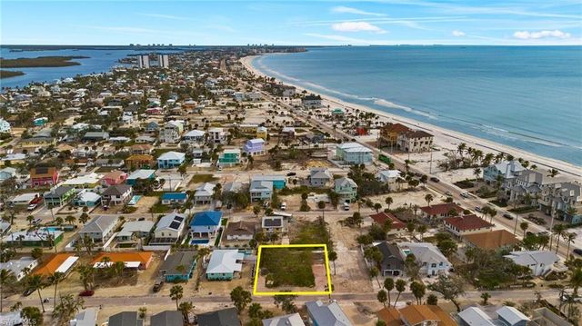 136 Madison CT, Fort Myers Beach, FL 33931