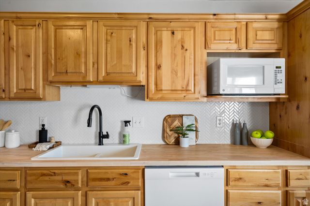 3960 EVELYN RD, South Ogden, UT 84403
