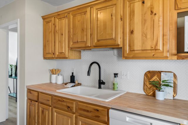 3960 EVELYN RD, South Ogden, UT 84403