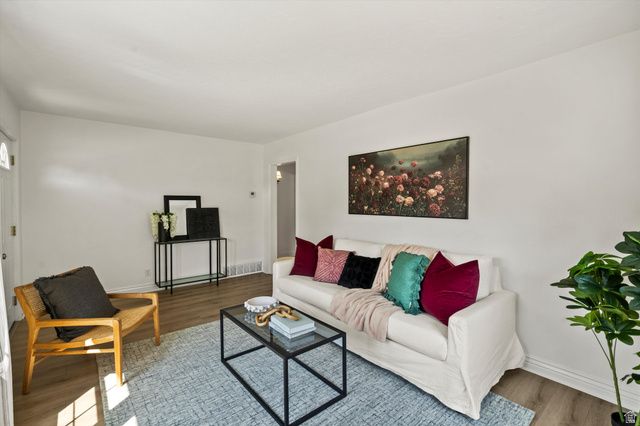3960 EVELYN RD, South Ogden, UT 84403