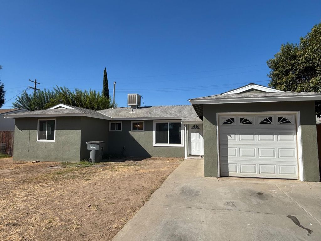 Image 2 of property listing at 4431 N Augusta Street, Fresno, CA 93726
