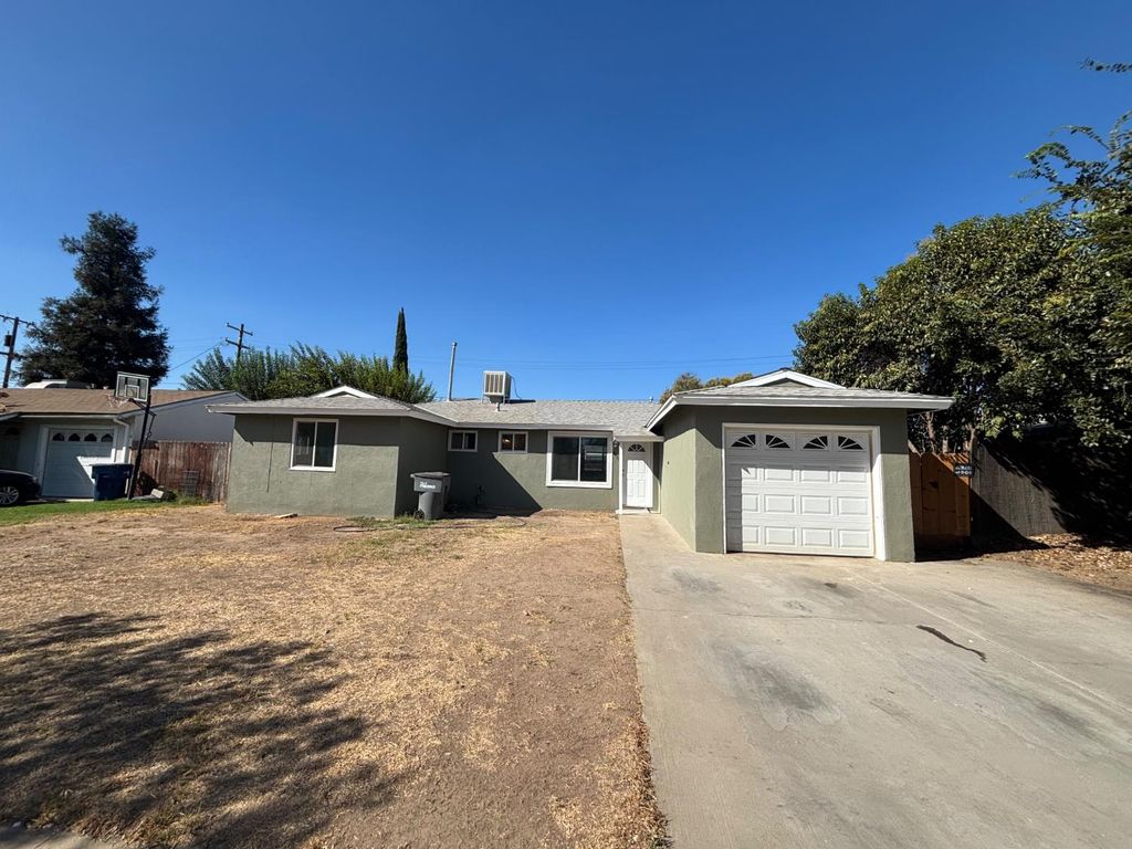 Image 3 of property listing at 4431 N Augusta Street, Fresno, CA 93726