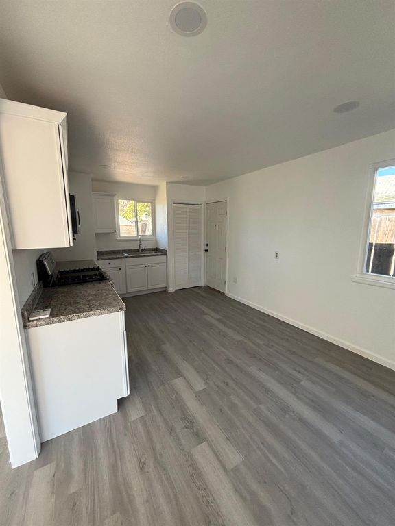 Image 7 of property listing at 4431 N Augusta Street, Fresno, CA 93726