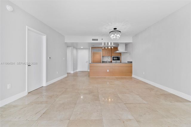 465 Brickell Ave 917, Miami, FL 33131