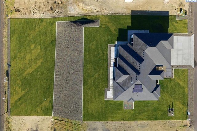 129 Riviera, Pasco, WA 99301