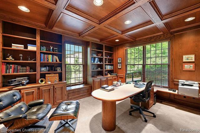 937 Mitchell Court, Bloomfield Hills, MI 48304