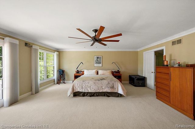 937 Mitchell Court, Bloomfield Hills, MI 48304