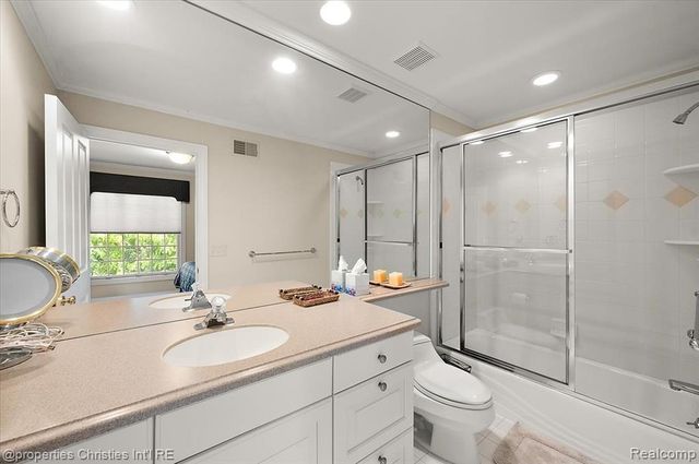 937 Mitchell Court, Bloomfield Hills, MI 48304