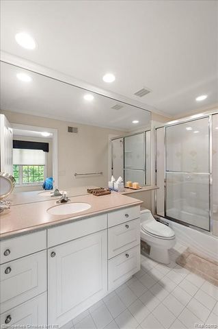937 Mitchell Court, Bloomfield Hills, MI 48304