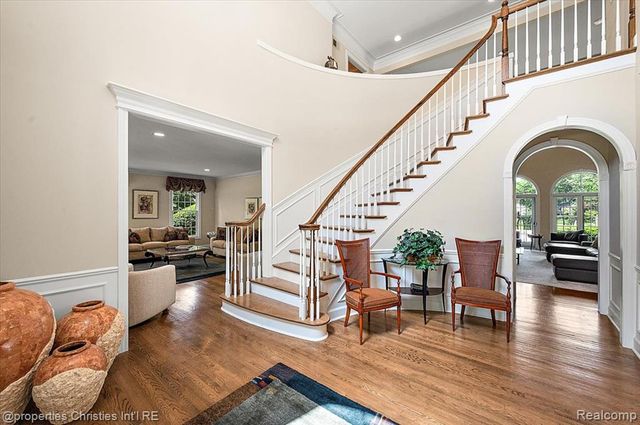937 Mitchell Court, Bloomfield Hills, MI 48304
