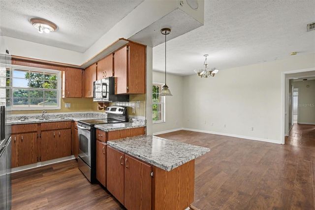 2265 VILLAGE COURT, Brandon, FL 33511