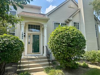 1495 Saint James Court, Gurnee, IL 60031