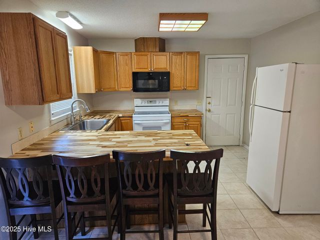 1859 N Kerr Avenue, Wilmington, NC 28405