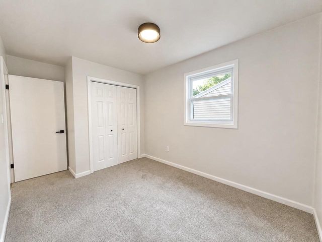 564 OAK STREET, Neenah, WI 54956