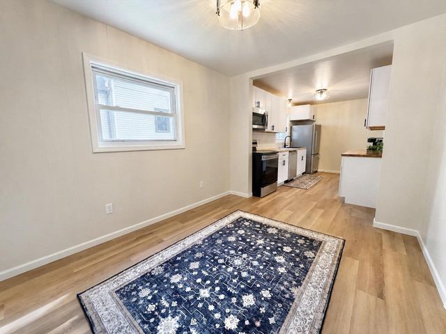 564 OAK STREET, Neenah, WI 54956