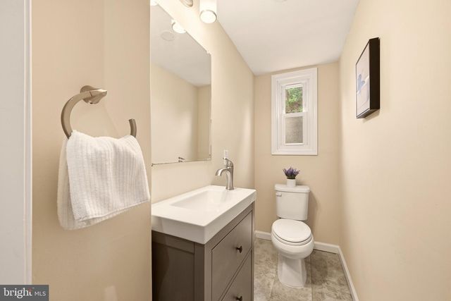 2212 WYNGATE RD, Suitland, MD 20746