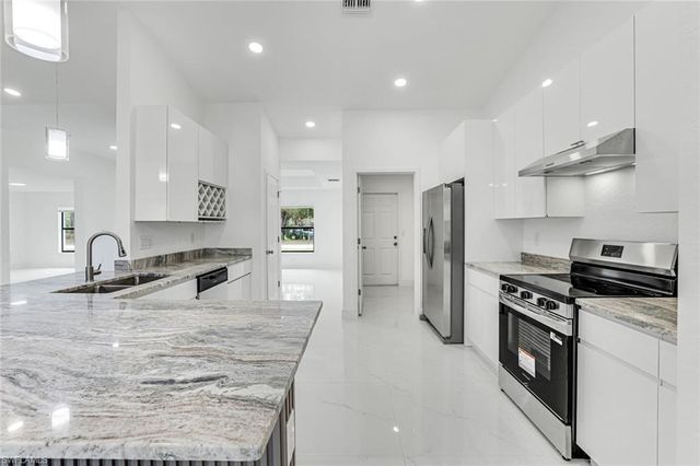 3201 35th ST W, Lehigh Acres, FL 33971