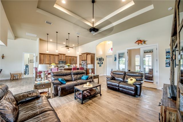 2736 Miracle PKWY, Cape Coral, FL 33914