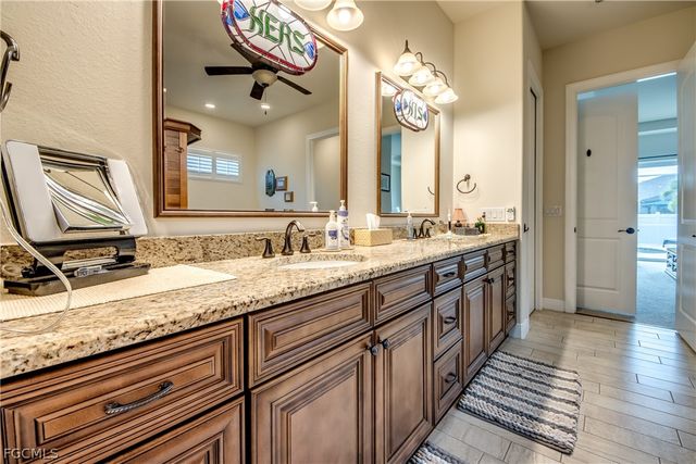 2736 Miracle PKWY, Cape Coral, FL 33914