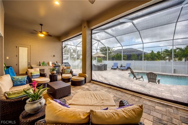 2736 Miracle PKWY, Cape Coral, FL 33914