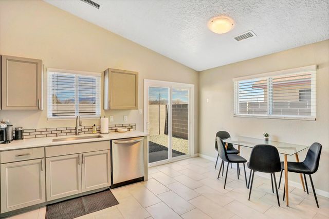 5216 Bogart Street NW, Albuquerque, NM 87120