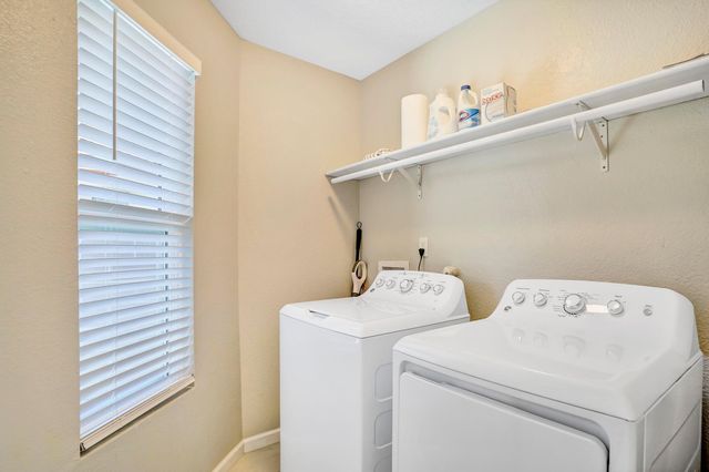 5216 Bogart Street NW, Albuquerque, NM 87120