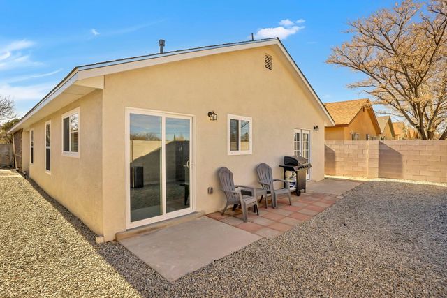 5216 Bogart Street NW, Albuquerque, NM 87120