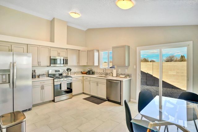 5216 Bogart Street NW, Albuquerque, NM 87120