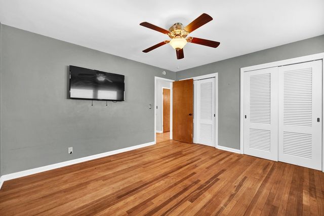 42 Harbord Drive, Bloomington, IL 61701