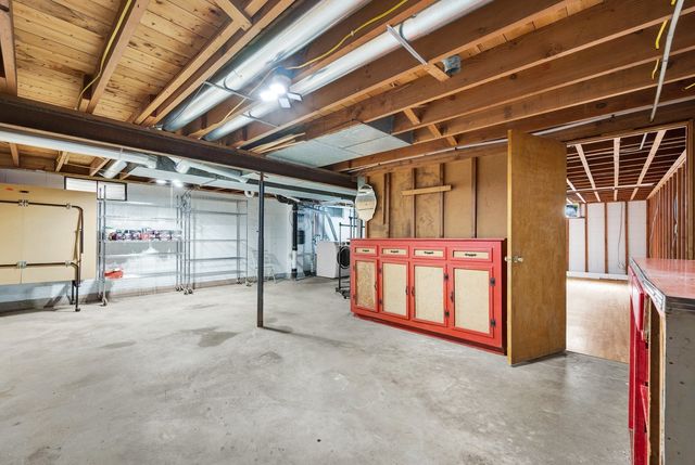 42 Harbord Drive, Bloomington, IL 61701