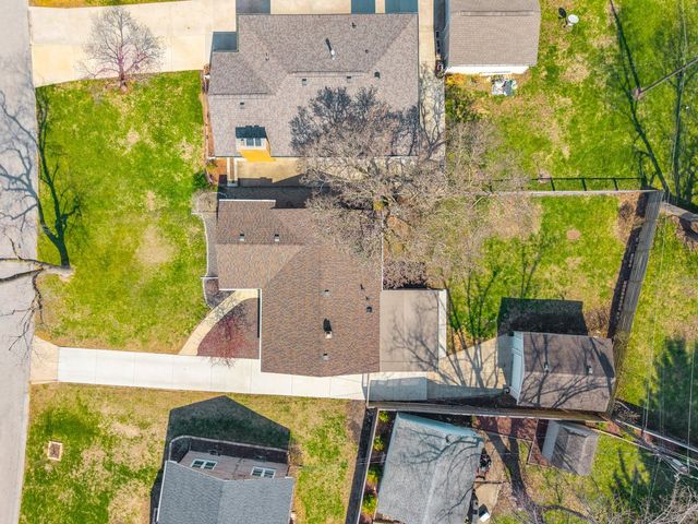 42 Harbord Drive, Bloomington, IL 61701