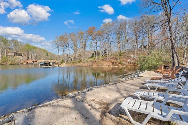 101 Charmwoods Dr, Moneta, VA 24121