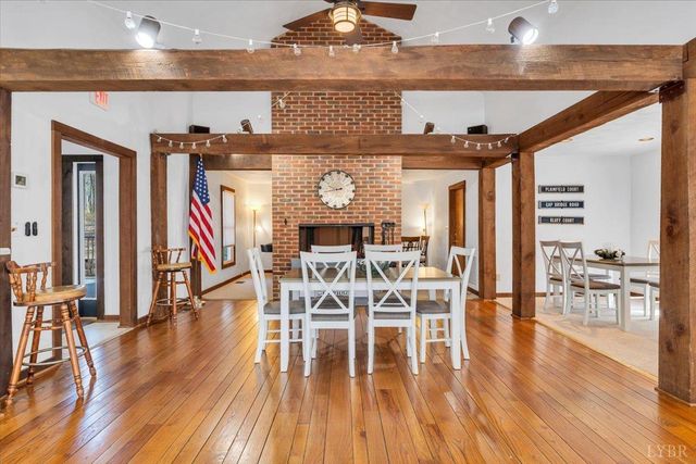 101 Charmwoods Dr, Moneta, VA 24121
