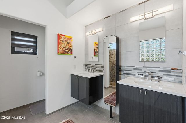 1361 E Sonoran Desert, Oro Valley, AZ 85737