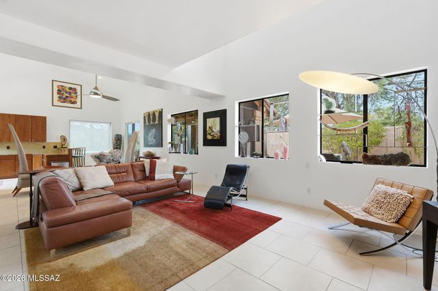 1361 E Sonoran Desert, Oro Valley, AZ 85737