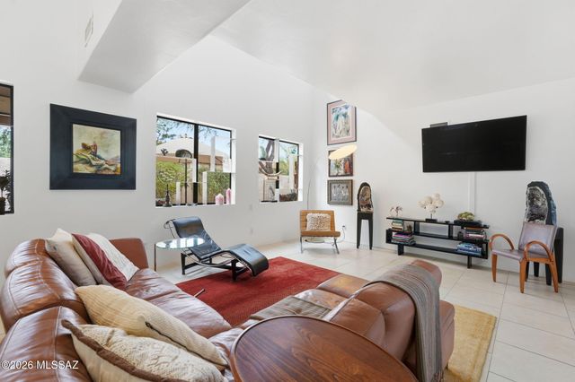 1361 E Sonoran Desert, Oro Valley, AZ 85737