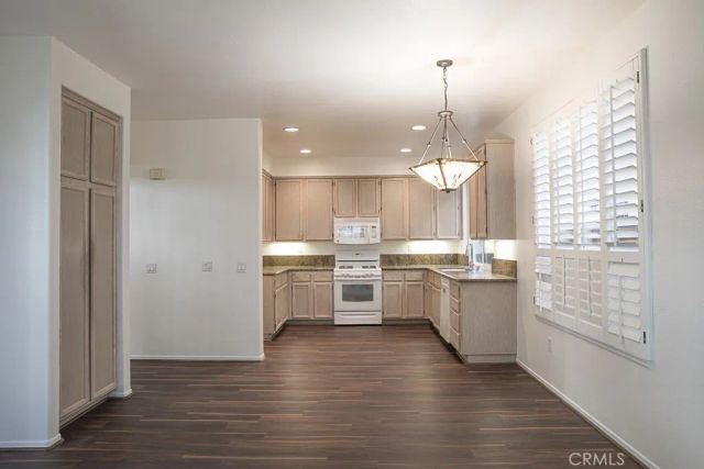 9124 Camphor Tree Court, Corona, CA 92883