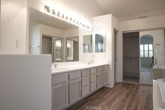9124 Camphor Tree Court, Corona, CA 92883