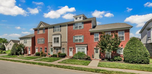 141 Turn Row Dr, Clarksville, TN 37043