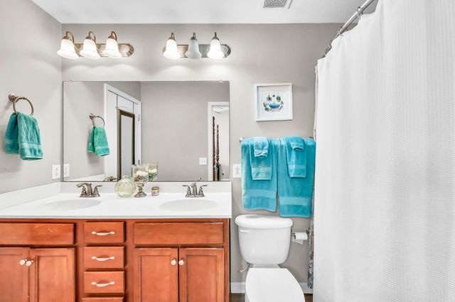 141 Turn Row Dr, Clarksville, TN 37043