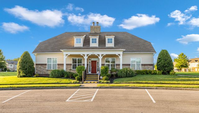 141 Turn Row Dr, Clarksville, TN 37043